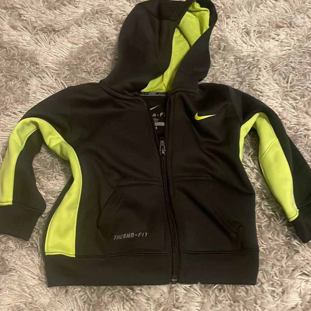 18 m Nike zip hoodie